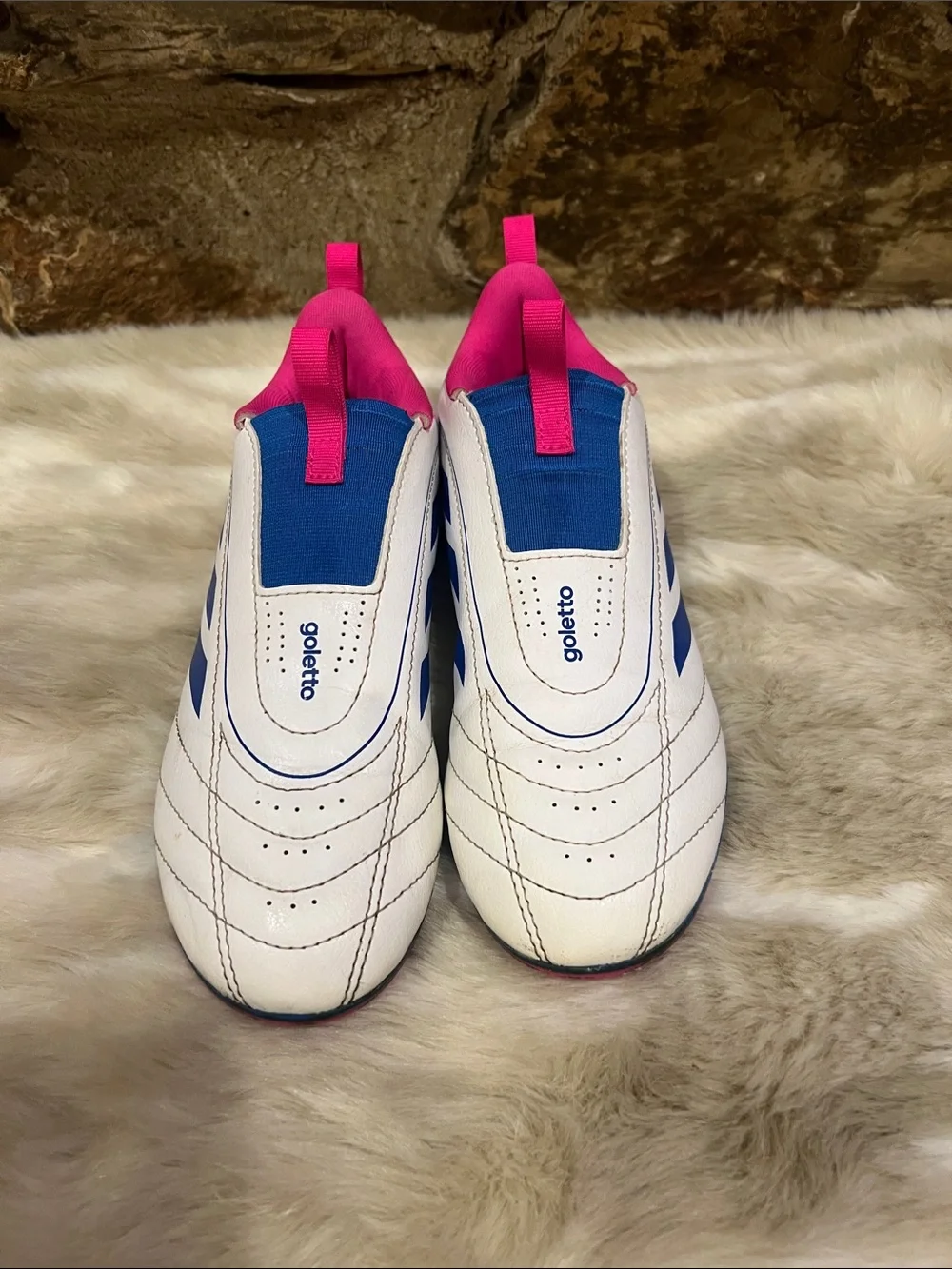 adidas slip on White, Blue & Pink Kids Soccer goletto cleats Sneakers